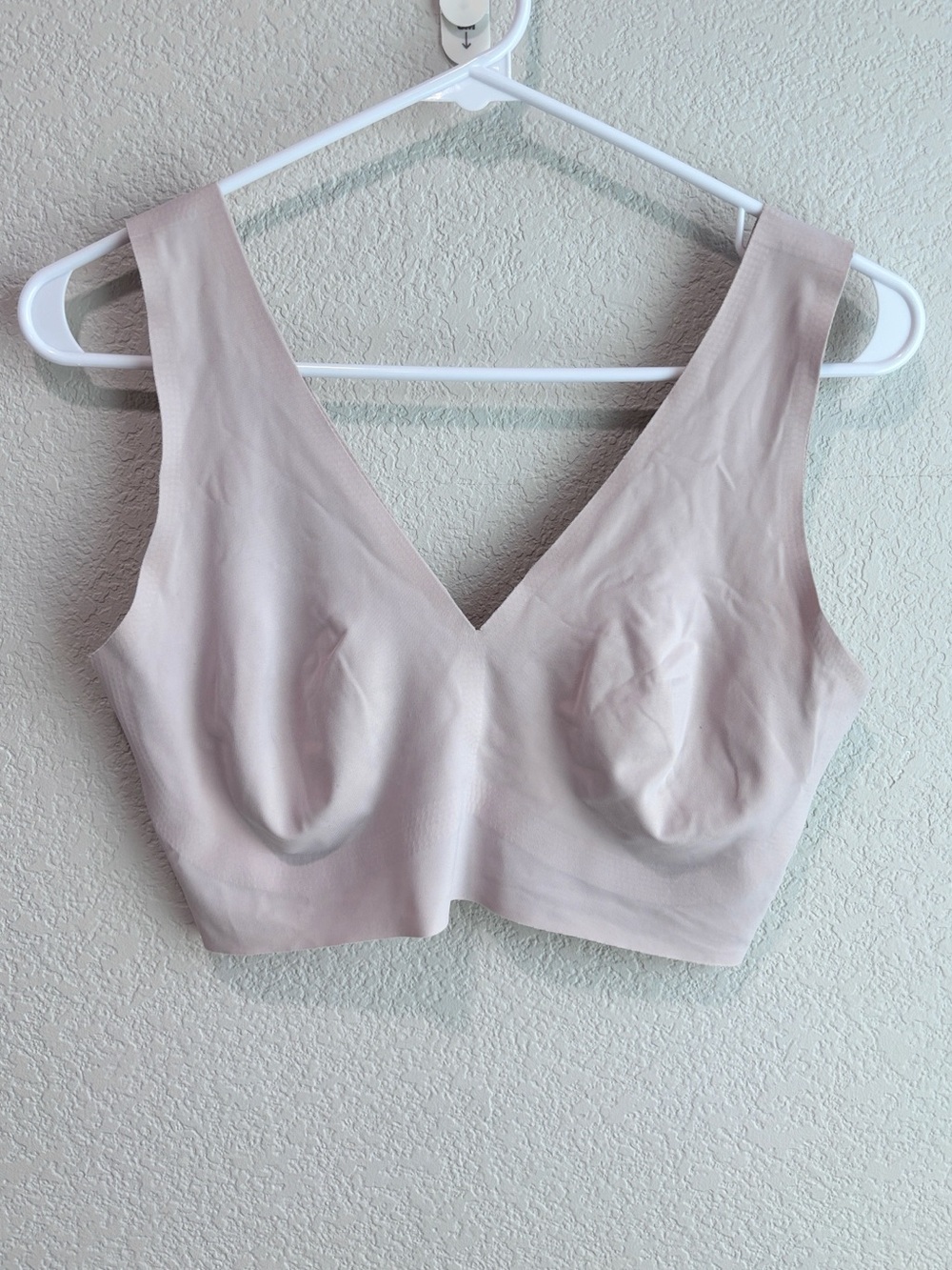 True & Co. True Everybody V-Neck Wireless Bra Blush Pink Women’s Size Medium